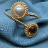 Bracciale in oro giallo, pezzo unico con ambra e perla mabe - immagine 2